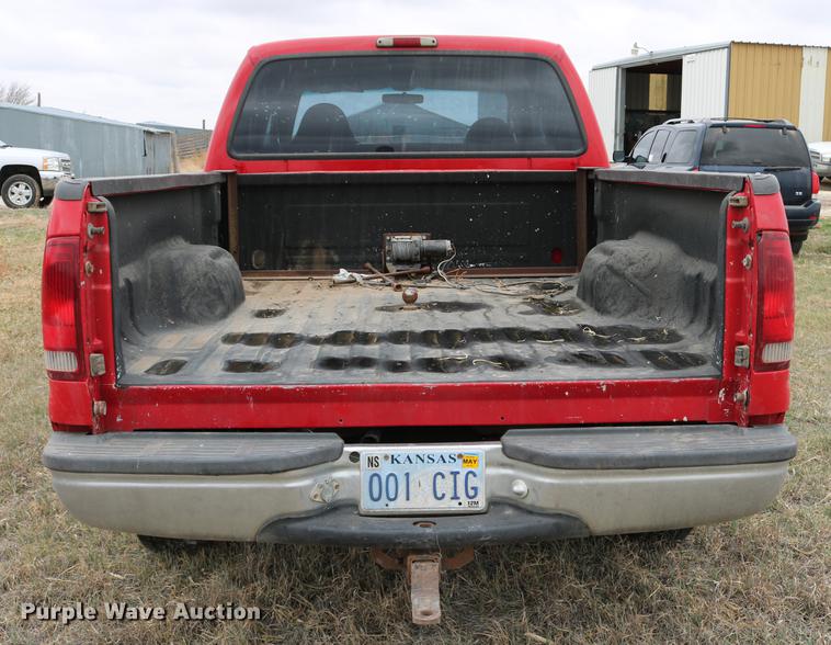 image for item DC7654 1999 Ford F250 Super Duty Crew Cab pickup truck