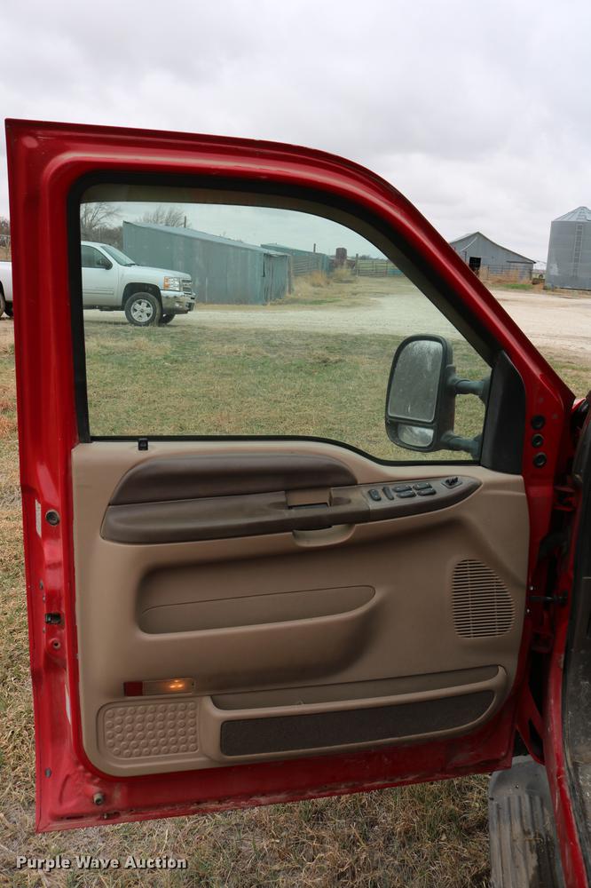 image for item DC7654 1999 Ford F250 Super Duty Crew Cab pickup truck