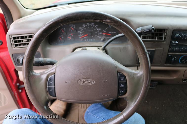 image for item DC7654 1999 Ford F250 Super Duty Crew Cab pickup truck