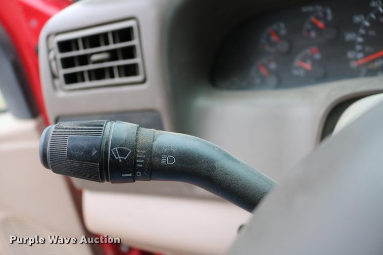 image for item DC7654 1999 Ford F250 Super Duty Crew Cab pickup truck