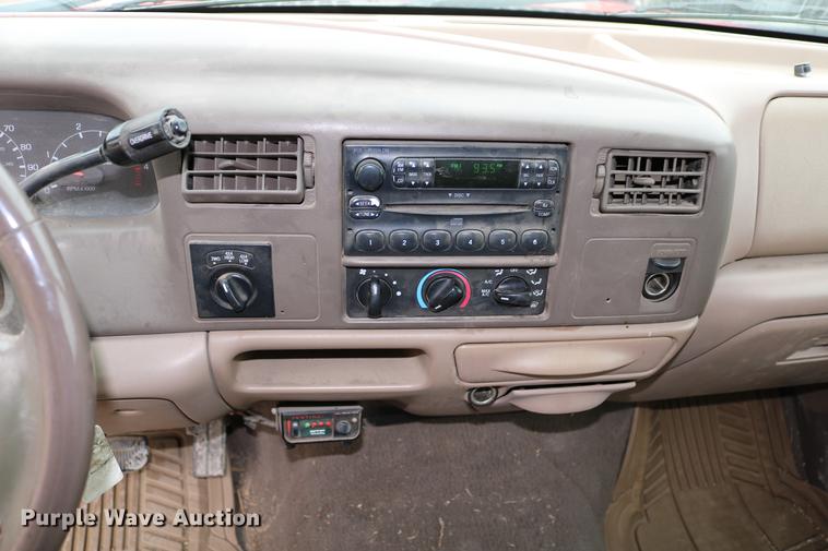 image for item DC7654 1999 Ford F250 Super Duty Crew Cab pickup truck