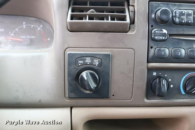 image for item DC7654 1999 Ford F250 Super Duty Crew Cab pickup truck