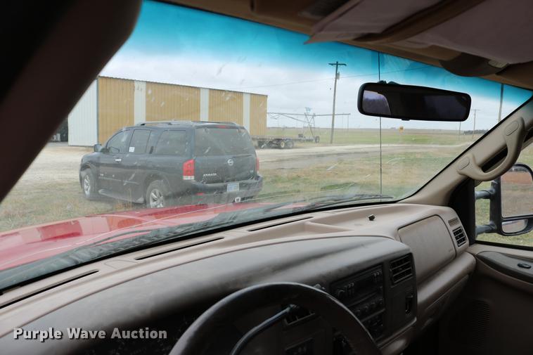 image for item DC7654 1999 Ford F250 Super Duty Crew Cab pickup truck