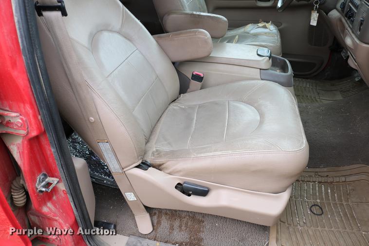 image for item DC7654 1999 Ford F250 Super Duty Crew Cab pickup truck