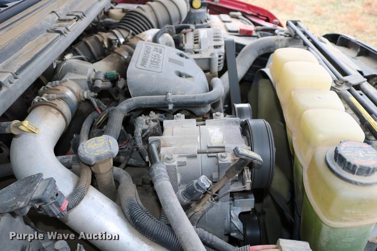 image for item DC7654 1999 Ford F250 Super Duty Crew Cab pickup truck