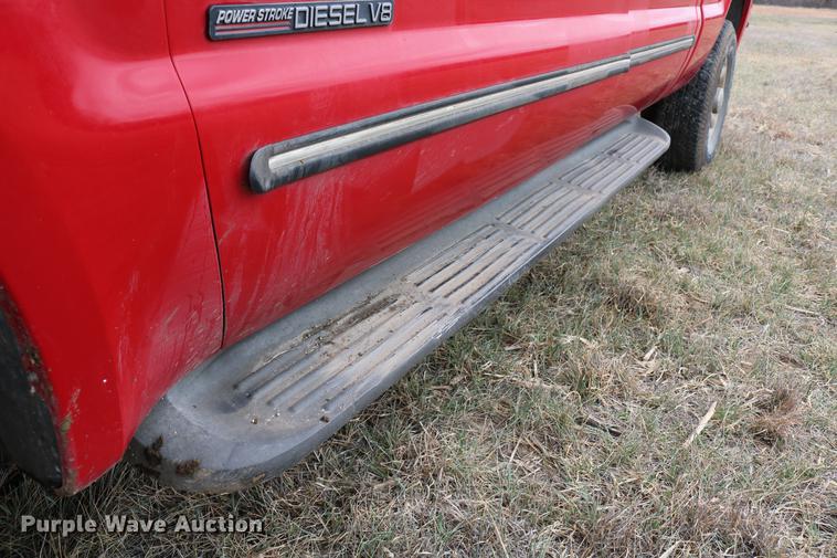 image for item DC7654 1999 Ford F250 Super Duty Crew Cab pickup truck