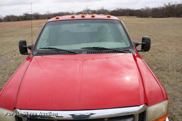 image for item DC7654 1999 Ford F250 Super Duty Crew Cab pickup truck