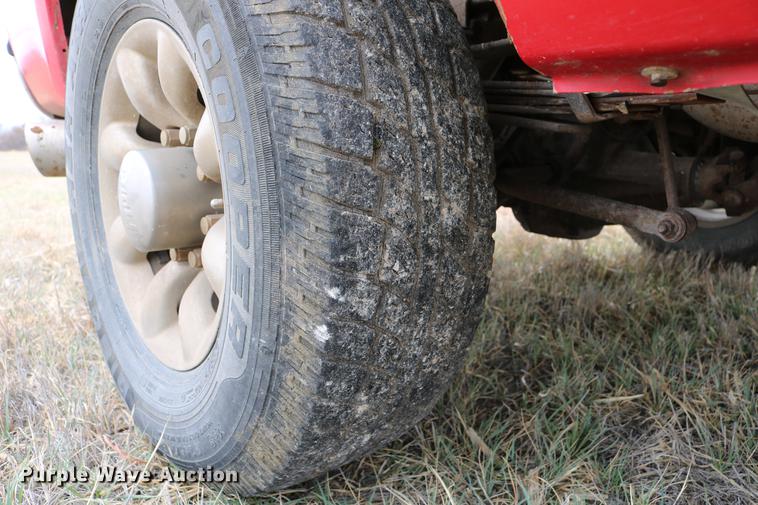 image for item DC7654 1999 Ford F250 Super Duty Crew Cab pickup truck