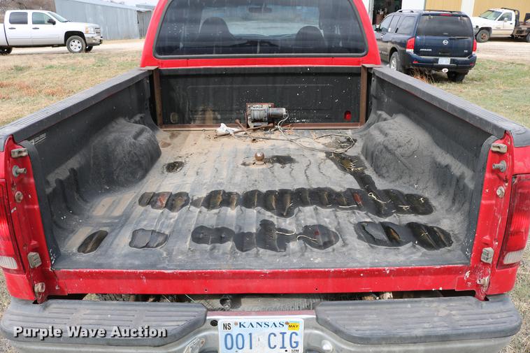 image for item DC7654 1999 Ford F250 Super Duty Crew Cab pickup truck