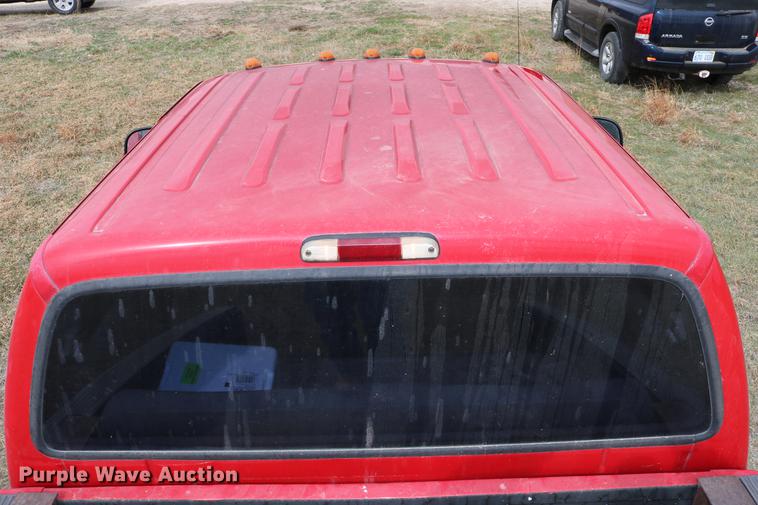 image for item DC7654 1999 Ford F250 Super Duty Crew Cab pickup truck