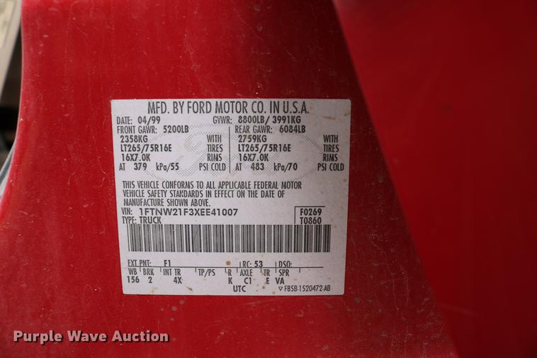 image for item DC7654 1999 Ford F250 Super Duty Crew Cab pickup truck