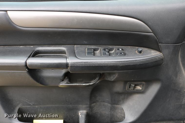 image for item DC7655 2008 Nissan Armada SE SUV