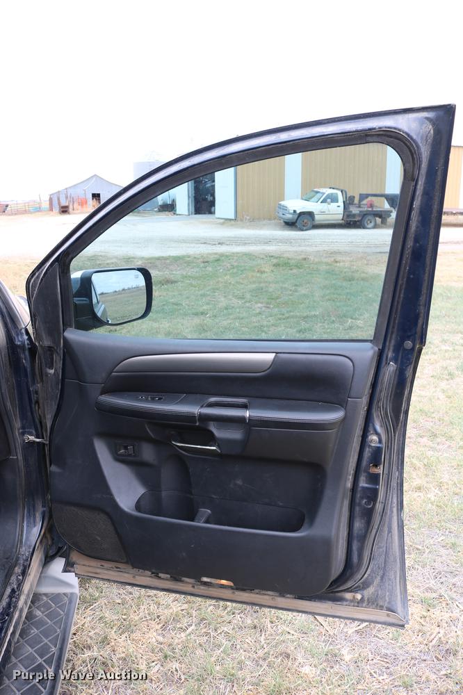 image for item DC7655 2008 Nissan Armada SE SUV