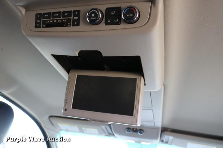 image for item DC7655 2008 Nissan Armada SE SUV