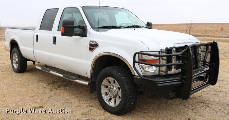 image for item DC7656 2008 Ford F350 Super Duty Crew Cab pickup truck