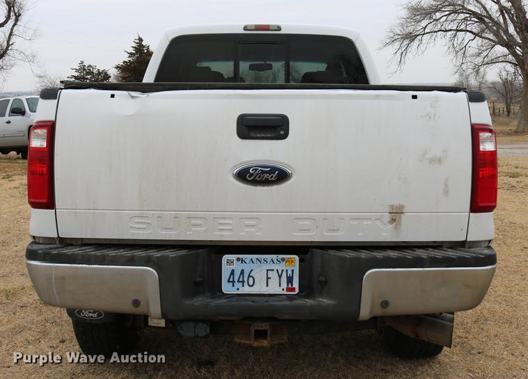 image for item DC7656 2008 Ford F350 Super Duty Crew Cab pickup truck