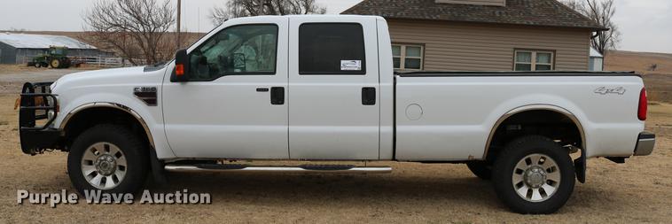 image for item DC7656 2008 Ford F350 Super Duty Crew Cab pickup truck