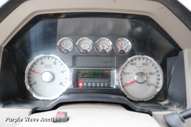 image for item DC7656 2008 Ford F350 Super Duty Crew Cab pickup truck