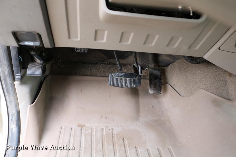 image for item DC7656 2008 Ford F350 Super Duty Crew Cab pickup truck