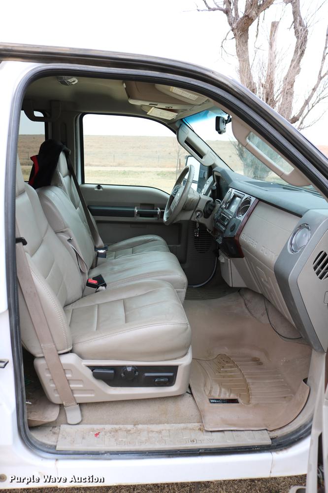 image for item DC7656 2008 Ford F350 Super Duty Crew Cab pickup truck