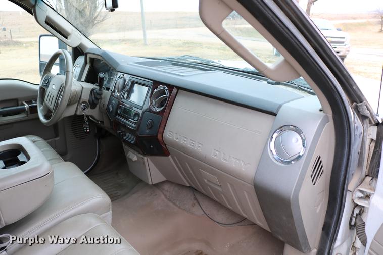 image for item DC7656 2008 Ford F350 Super Duty Crew Cab pickup truck
