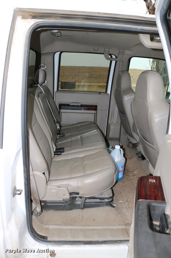 image for item DC7656 2008 Ford F350 Super Duty Crew Cab pickup truck