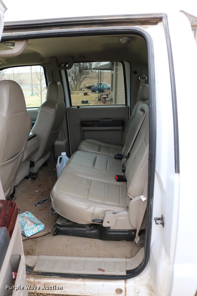 image for item DC7656 2008 Ford F350 Super Duty Crew Cab pickup truck