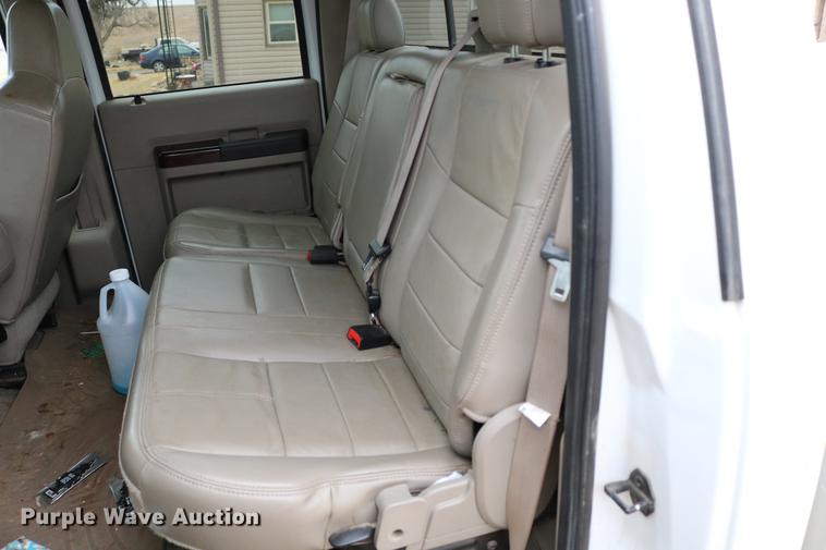 image for item DC7656 2008 Ford F350 Super Duty Crew Cab pickup truck