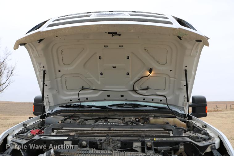 image for item DC7656 2008 Ford F350 Super Duty Crew Cab pickup truck