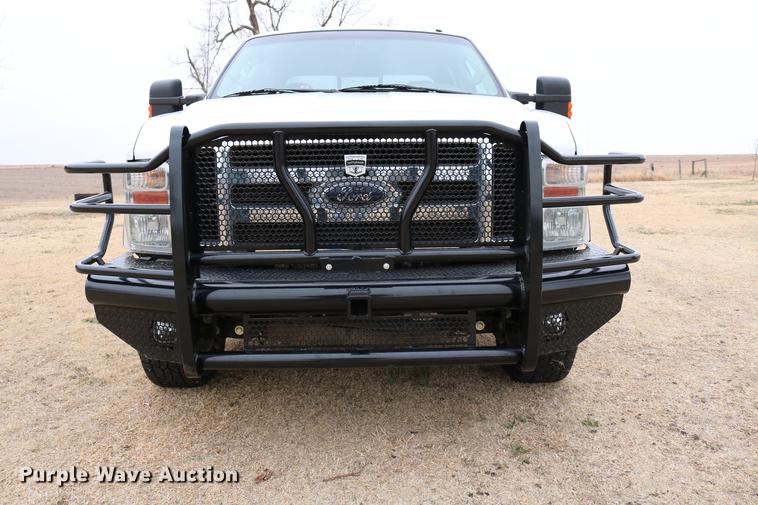 image for item DC7656 2008 Ford F350 Super Duty Crew Cab pickup truck