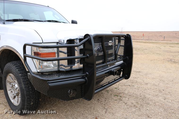 image for item DC7656 2008 Ford F350 Super Duty Crew Cab pickup truck