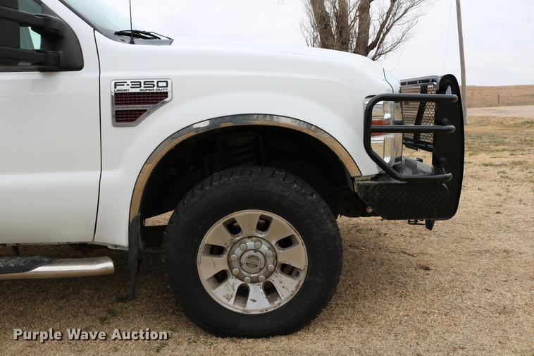 image for item DC7656 2008 Ford F350 Super Duty Crew Cab pickup truck