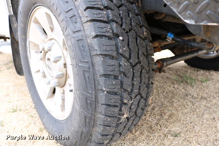 image for item DC7656 2008 Ford F350 Super Duty Crew Cab pickup truck