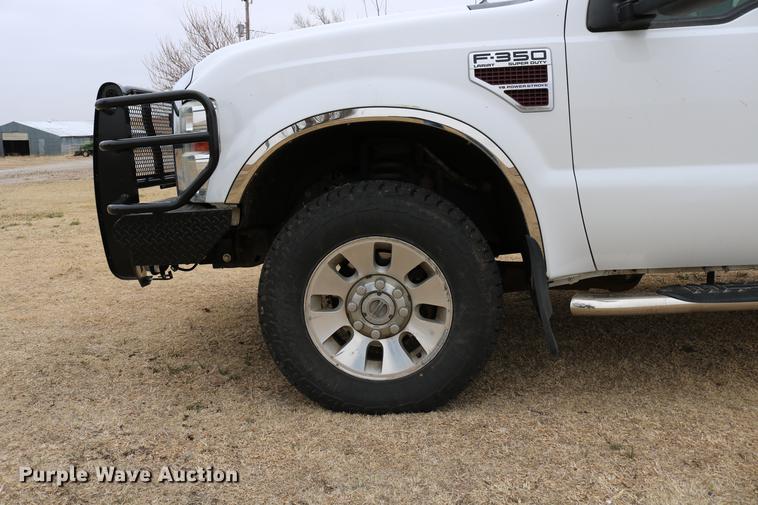 image for item DC7656 2008 Ford F350 Super Duty Crew Cab pickup truck
