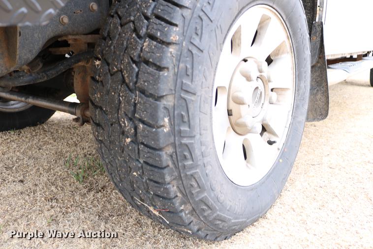 image for item DC7656 2008 Ford F350 Super Duty Crew Cab pickup truck