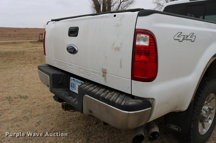 image for item DC7656 2008 Ford F350 Super Duty Crew Cab pickup truck