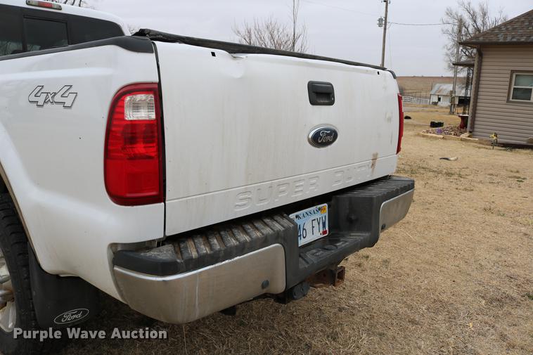 image for item DC7656 2008 Ford F350 Super Duty Crew Cab pickup truck