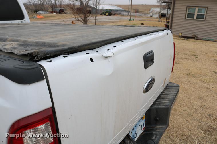 image for item DC7656 2008 Ford F350 Super Duty Crew Cab pickup truck