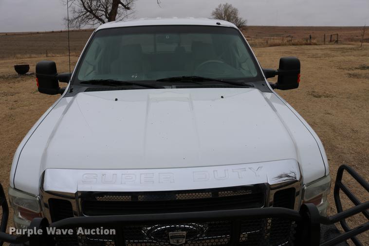 image for item DC7656 2008 Ford F350 Super Duty Crew Cab pickup truck