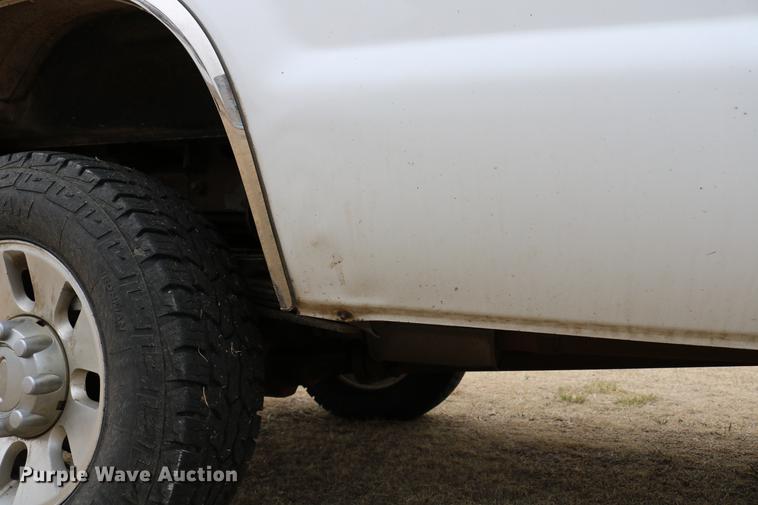 image for item DC7656 2008 Ford F350 Super Duty Crew Cab pickup truck