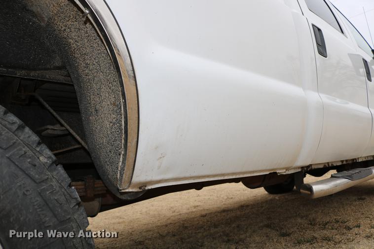 image for item DC7656 2008 Ford F350 Super Duty Crew Cab pickup truck