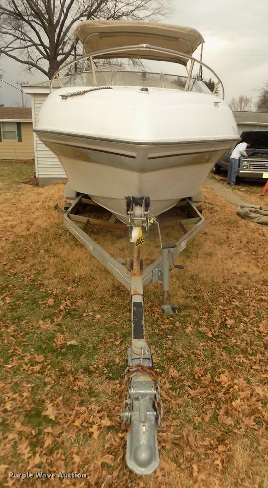 image for item DD2806 1999 Four Winns Sundowner boat