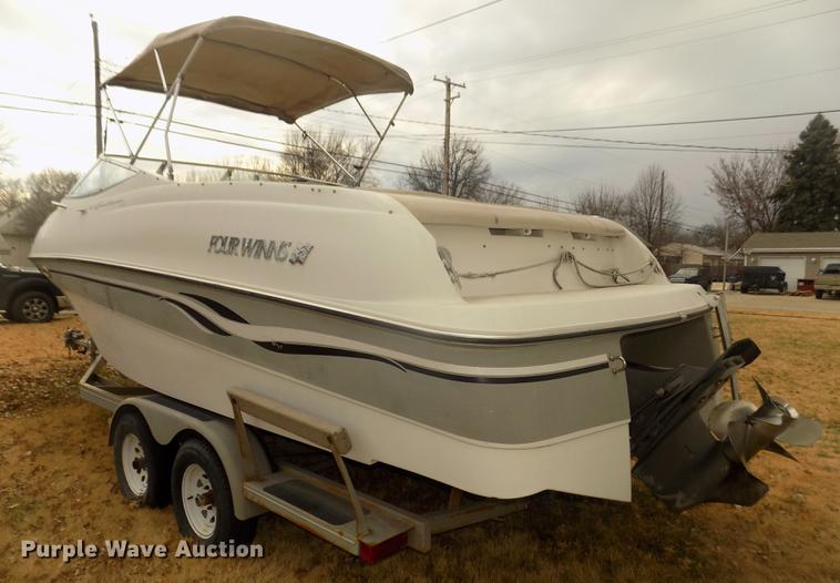 image for item DD2806 1999 Four Winns Sundowner boat
