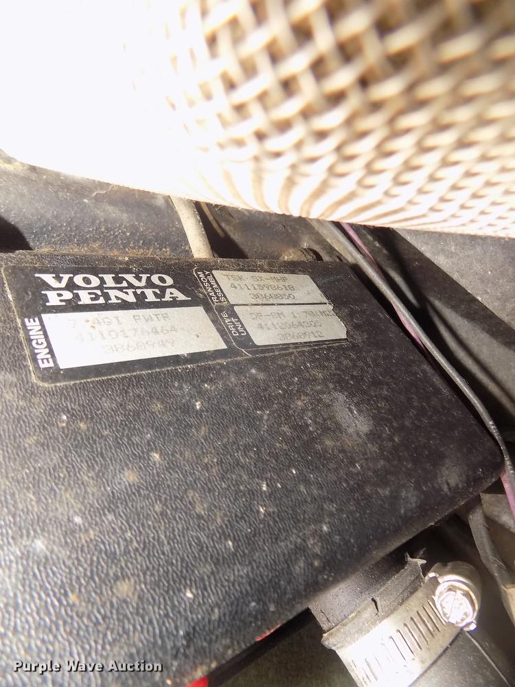 image for item DD2806 1999 Four Winns Sundowner boat