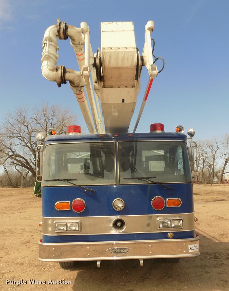 image for item DD2815 1989 Pierce Arrow bucket fire truck