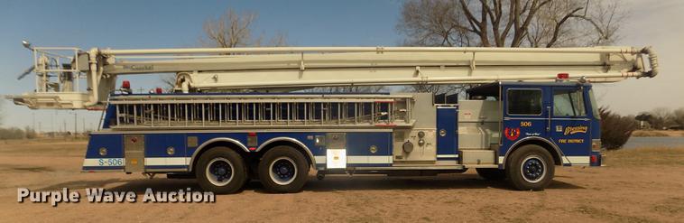 image for item DD2815 1989 Pierce Arrow bucket fire truck