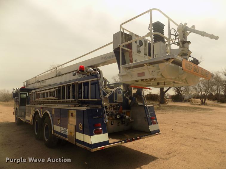 image for item DD2815 1989 Pierce Arrow bucket fire truck