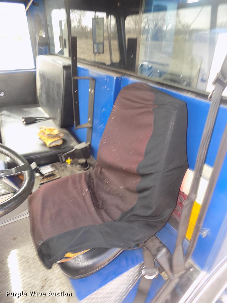 image for item DD2815 1989 Pierce Arrow bucket fire truck