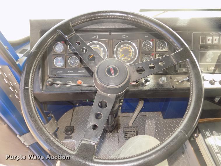 image for item DD2815 1989 Pierce Arrow bucket fire truck