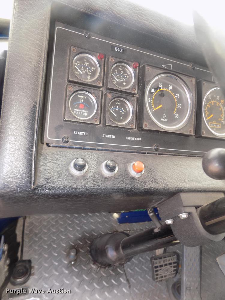 image for item DD2815 1989 Pierce Arrow bucket fire truck